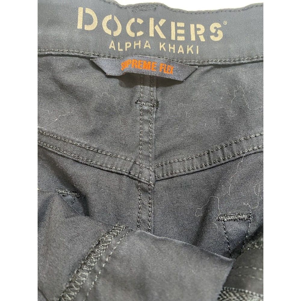 DOCKERS Alpha Khaki Black Slim Fit Supreme Flex Chino Men's Size Pants 34x29 - Picture 6 of 12